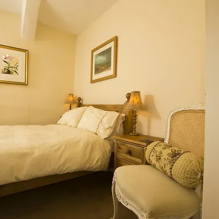 Blue Pig Bed & Breakfast