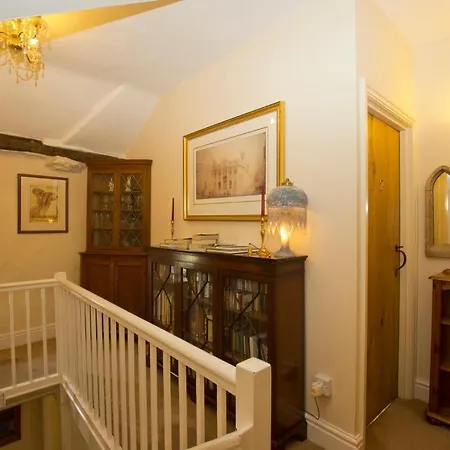 Blue Pig Bed & Breakfast